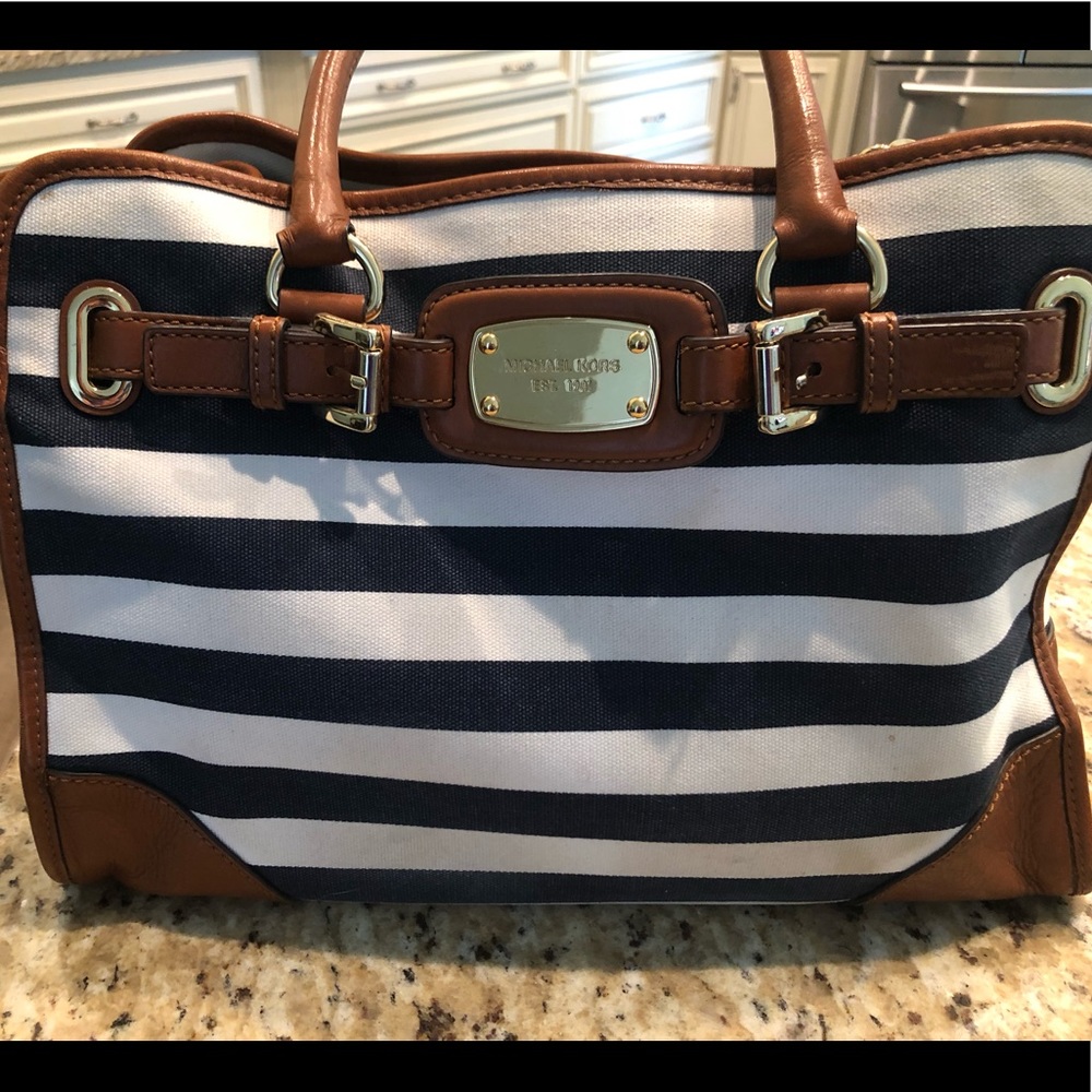 Michael Kors Navy Canvas Hamilton Bag w/Zip Wallet